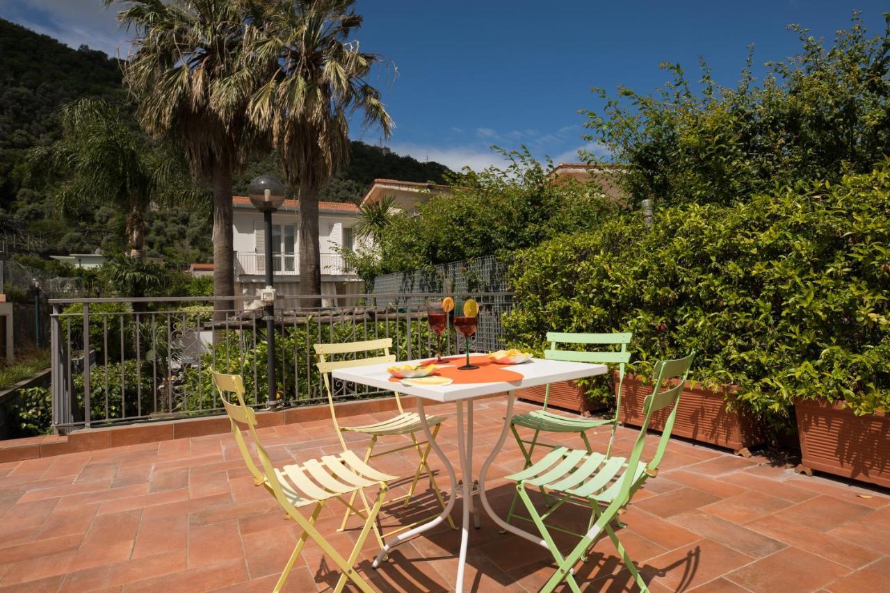 לינה וארוחת בוקר סורנטו Casa Beatrice מראה חיצוני תמונה
